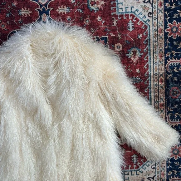Vintage 90s White Tibetan Fur Coat - Picture 3 of 8